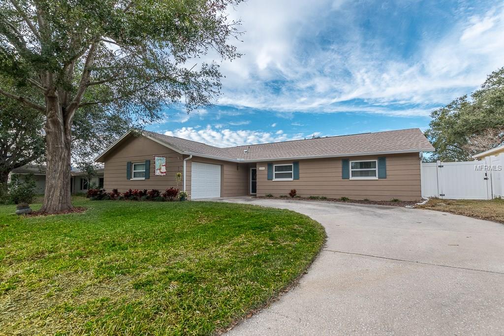 209 PEACEFUL RIDGE ROAD, TARPON SPRINGS, Florida 34689, 3 Bedrooms Bedrooms, 3 Rooms Rooms,2 BathroomsBathrooms,Residential,For sale,PEACEFUL RIDGE,U7843561