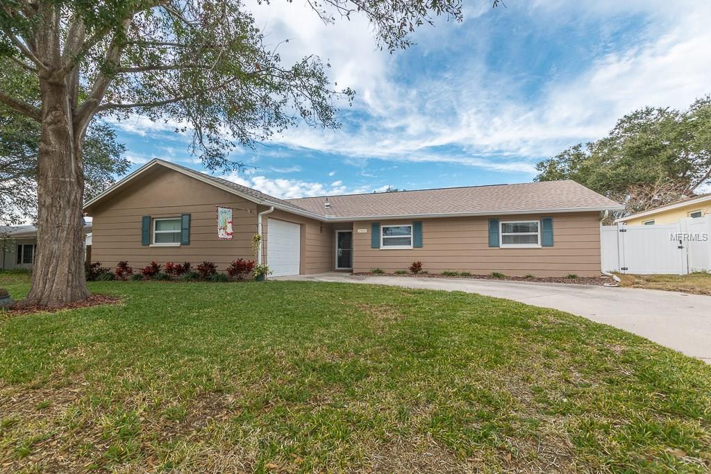 209 PEACEFUL RIDGE ROAD, TARPON SPRINGS, Florida 34689, 3 Bedrooms Bedrooms, 3 Rooms Rooms,2 BathroomsBathrooms,Residential,For sale,PEACEFUL RIDGE,U7843561