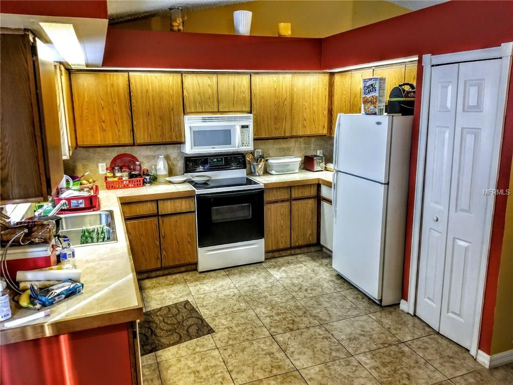 574 ELDRON AVENUE, DELTONA, Florida 32738, 3 Bedrooms Bedrooms, 6 Rooms Rooms,2 BathroomsBathrooms,Residential,For sale,ELDRON,O5557519