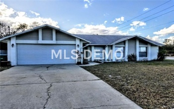 574 ELDRON AVENUE, DELTONA, Florida 32738, 3 Bedrooms Bedrooms, 6 Rooms Rooms,2 BathroomsBathrooms,Residential,For sale,ELDRON,O5557519