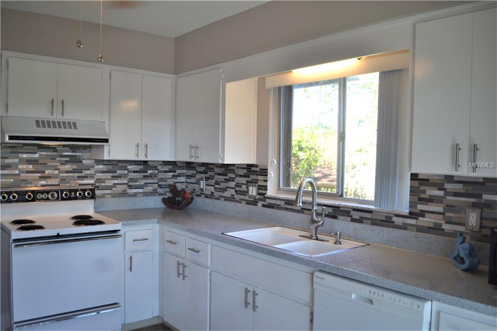 4026 DAVIT DRIVE, NEW PORT RICHEY, Florida 34652, 2 Bedrooms Bedrooms, 4 Rooms Rooms,2 BathroomsBathrooms,Residential,For sale,DAVIT,U7808658