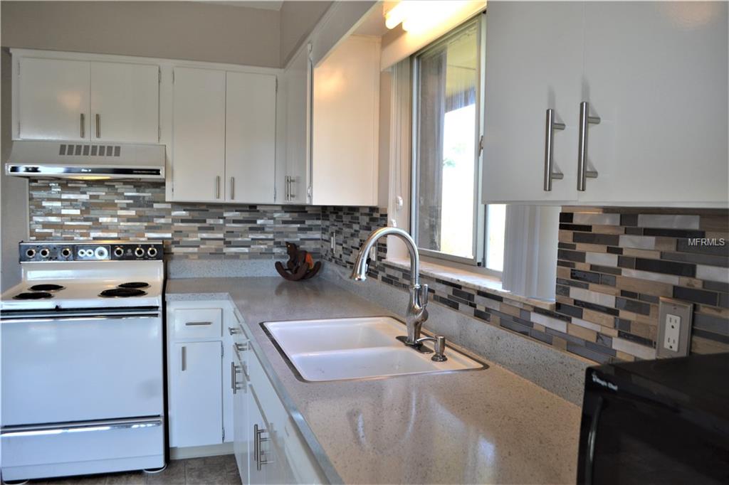 4026 DAVIT DRIVE, NEW PORT RICHEY, Florida 34652, 2 Bedrooms Bedrooms, 4 Rooms Rooms,2 BathroomsBathrooms,Residential,For sale,DAVIT,U7808658