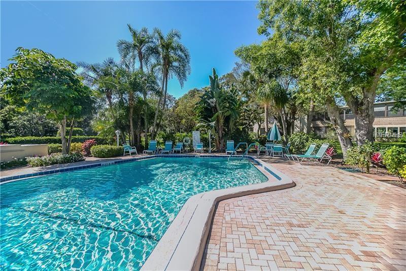 119 PINEHURST DRIVE, BRADENTON, Florida 34210, 2 Bedrooms Bedrooms, 5 Rooms Rooms,2 BathroomsBathrooms,Residential,For sale,PINEHURST,A4202590