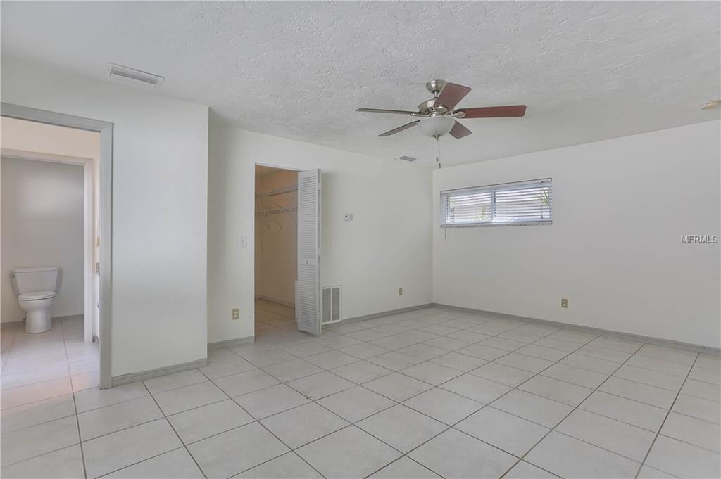 1205 79TH STREET S, ST PETERSBURG, Florida 33707, 4 Bedrooms Bedrooms, 5 Rooms Rooms,3 BathroomsBathrooms,Residential,For sale,79TH,U7841920