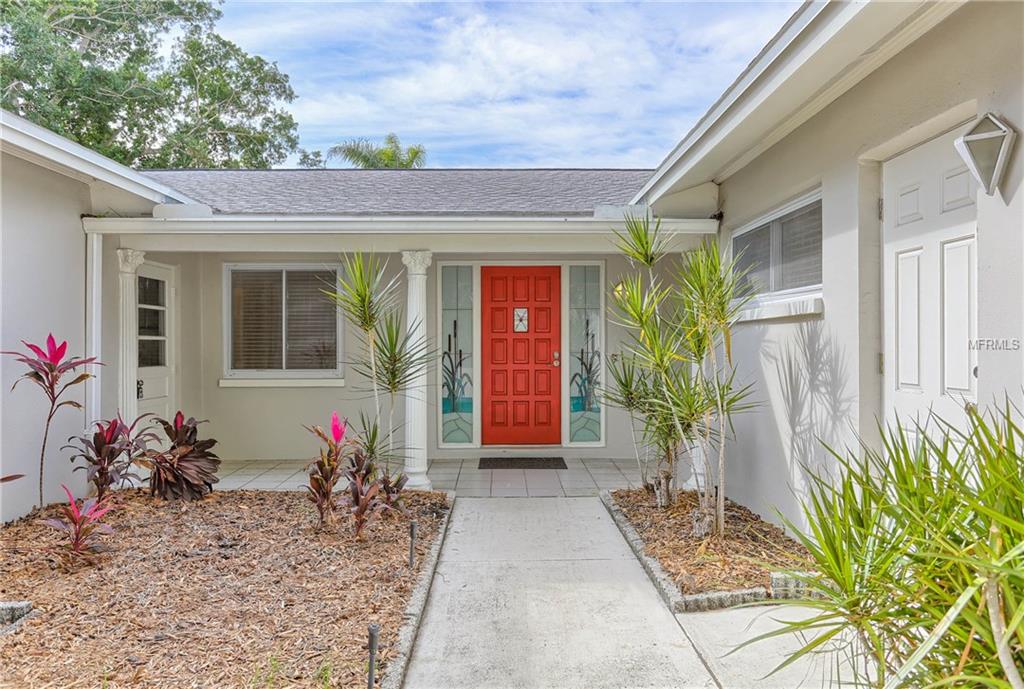 1205 79TH STREET S, ST PETERSBURG, Florida 33707, 4 Bedrooms Bedrooms, 5 Rooms Rooms,3 BathroomsBathrooms,Residential,For sale,79TH,U7841920