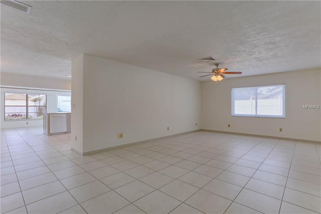 1205 79TH STREET S, ST PETERSBURG, Florida 33707, 4 Bedrooms Bedrooms, 5 Rooms Rooms,3 BathroomsBathrooms,Residential,For sale,79TH,U7841920