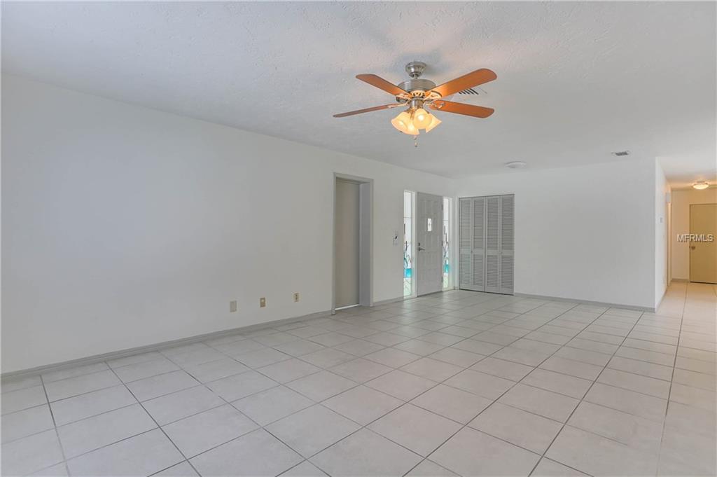 1205 79TH STREET S, ST PETERSBURG, Florida 33707, 4 Bedrooms Bedrooms, 5 Rooms Rooms,3 BathroomsBathrooms,Residential,For sale,79TH,U7841920