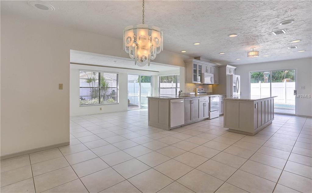 1205 79TH STREET S, ST PETERSBURG, Florida 33707, 4 Bedrooms Bedrooms, 5 Rooms Rooms,3 BathroomsBathrooms,Residential,For sale,79TH,U7841920