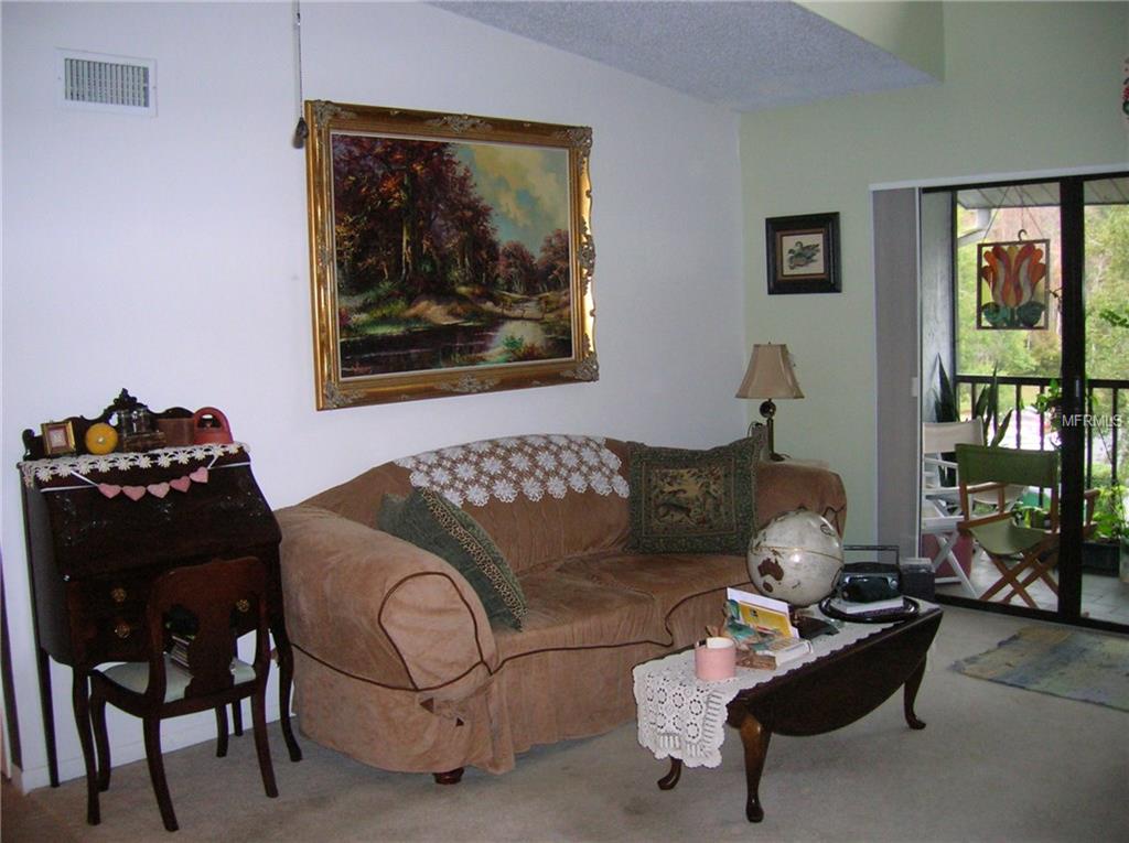 1309 PINE RIDGE CIRCLE E, TARPON SPRINGS, Florida 34688, 2 Bedrooms Bedrooms, 5 Rooms Rooms,2 BathroomsBathrooms,Residential,For sale,PINE RIDGE,W7636916