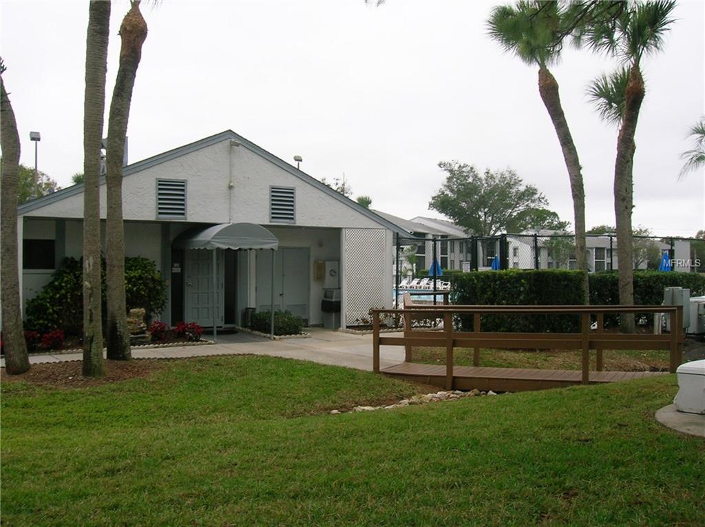 1309 PINE RIDGE CIRCLE E, TARPON SPRINGS, Florida 34688, 2 Bedrooms Bedrooms, 5 Rooms Rooms,2 BathroomsBathrooms,Residential,For sale,PINE RIDGE,W7636916