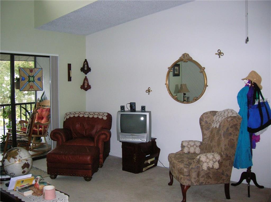 1309 PINE RIDGE CIRCLE E, TARPON SPRINGS, Florida 34688, 2 Bedrooms Bedrooms, 5 Rooms Rooms,2 BathroomsBathrooms,Residential,For sale,PINE RIDGE,W7636916