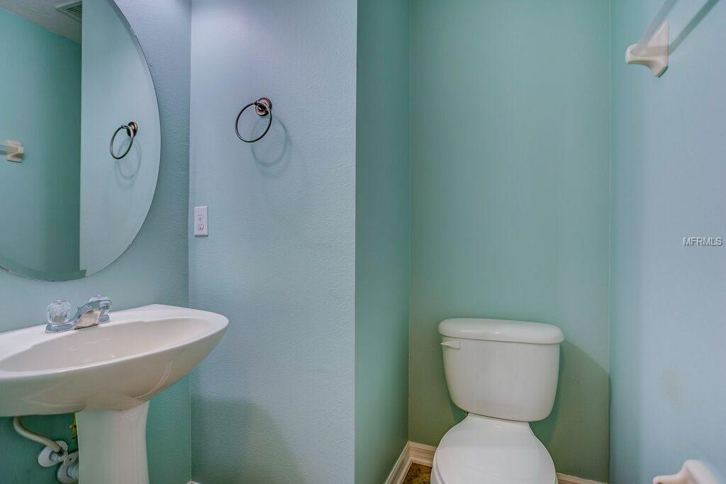 5594 RUTHERFORD PLACE, OVIEDO, Florida 32765, 4 Bedrooms Bedrooms, 6 Rooms Rooms,2 BathroomsBathrooms,Residential,For sale,RUTHERFORD,O5557520