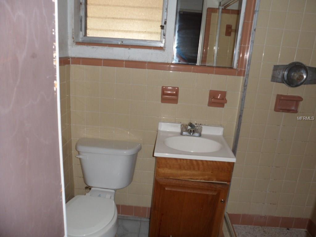 2042 14TH STREET NW, WINTER HAVEN, Florida 33881, 3 Bedrooms Bedrooms, 6 Rooms Rooms,2 BathroomsBathrooms,Residential,For sale,14TH,P4718989