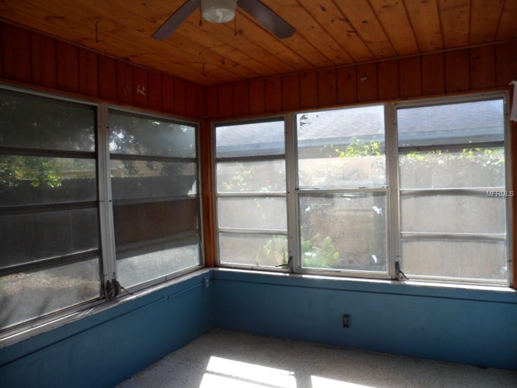 2042 14TH STREET NW, WINTER HAVEN, Florida 33881, 3 Bedrooms Bedrooms, 6 Rooms Rooms,2 BathroomsBathrooms,Residential,For sale,14TH,P4718989