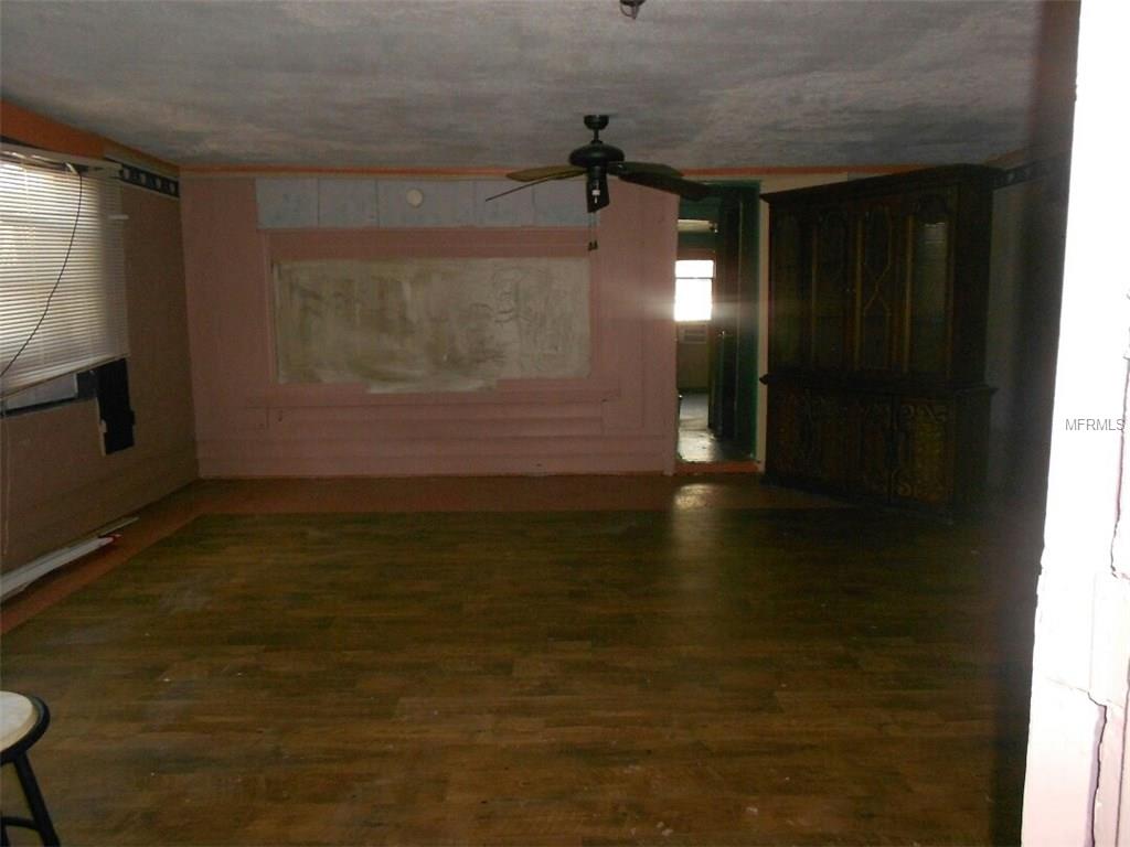 2020 DIXIE AVENUE, EUSTIS, Florida 32726, 5 Bedrooms Bedrooms, 8 Rooms Rooms,4 BathroomsBathrooms,Residential,For sale,DIXIE,C7249012