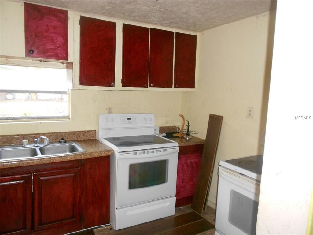 2020 DIXIE AVENUE, EUSTIS, Florida 32726, 5 Bedrooms Bedrooms, 8 Rooms Rooms,4 BathroomsBathrooms,Residential,For sale,DIXIE,C7249012