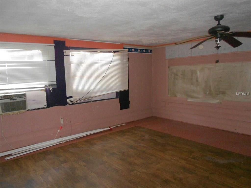 2020 DIXIE AVENUE, EUSTIS, Florida 32726, 5 Bedrooms Bedrooms, 8 Rooms Rooms,4 BathroomsBathrooms,Residential,For sale,DIXIE,C7249012