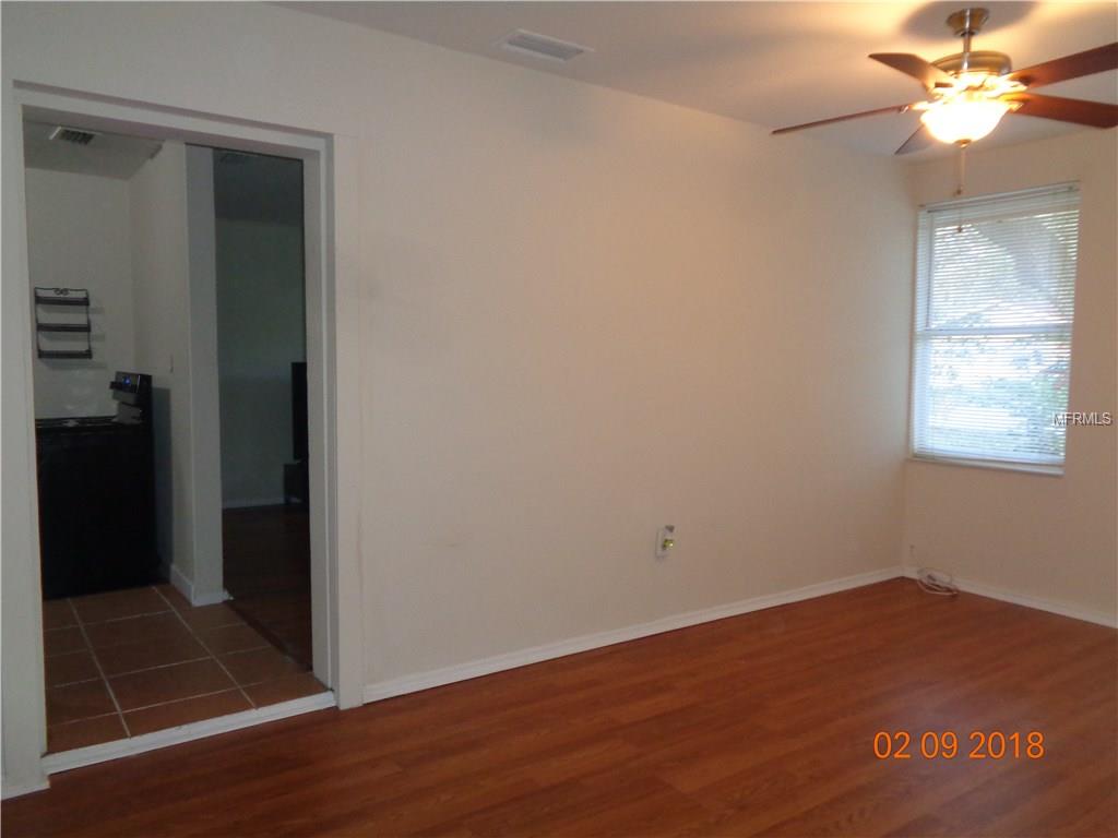 812 FRIENDSHIP DRIVE DELAND, Florida 32724, 3 Bedrooms Bedrooms, 3 Rooms Rooms,2 BathroomsBathrooms,Residential,For sale,FRIENDSHIP,V4722951