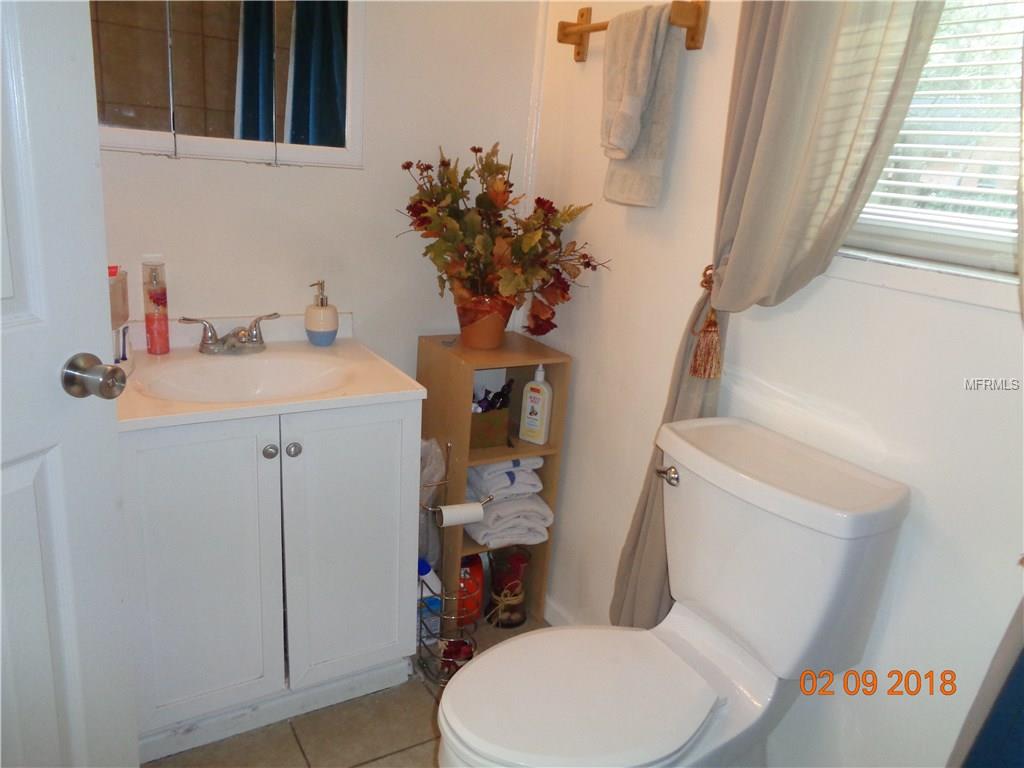 812 FRIENDSHIP DRIVE DELAND, Florida 32724, 3 Bedrooms Bedrooms, 3 Rooms Rooms,2 BathroomsBathrooms,Residential,For sale,FRIENDSHIP,V4722951