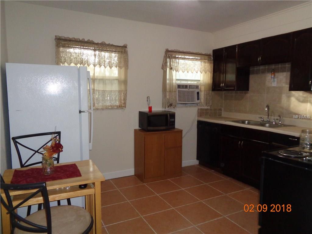 812 FRIENDSHIP DRIVE DELAND, Florida 32724, 3 Bedrooms Bedrooms, 3 Rooms Rooms,2 BathroomsBathrooms,Residential,For sale,FRIENDSHIP,V4722951