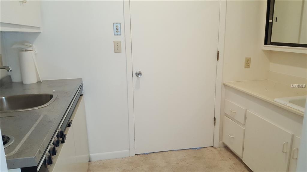 8641 DEER RUN DRIVE, LAKE WALES, Florida 33898, 4 Bedrooms Bedrooms, 10 Rooms Rooms,3 BathroomsBathrooms,Residential,For sale,DEER RUN,K4701397