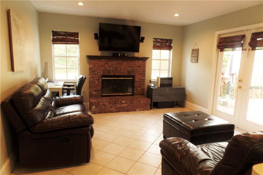 207 37TH STREET W, BRADENTON, Florida 34205, 3 Bedrooms Bedrooms, 7 Rooms Rooms,2 BathroomsBathrooms,Residential,For sale,37TH,A4190913