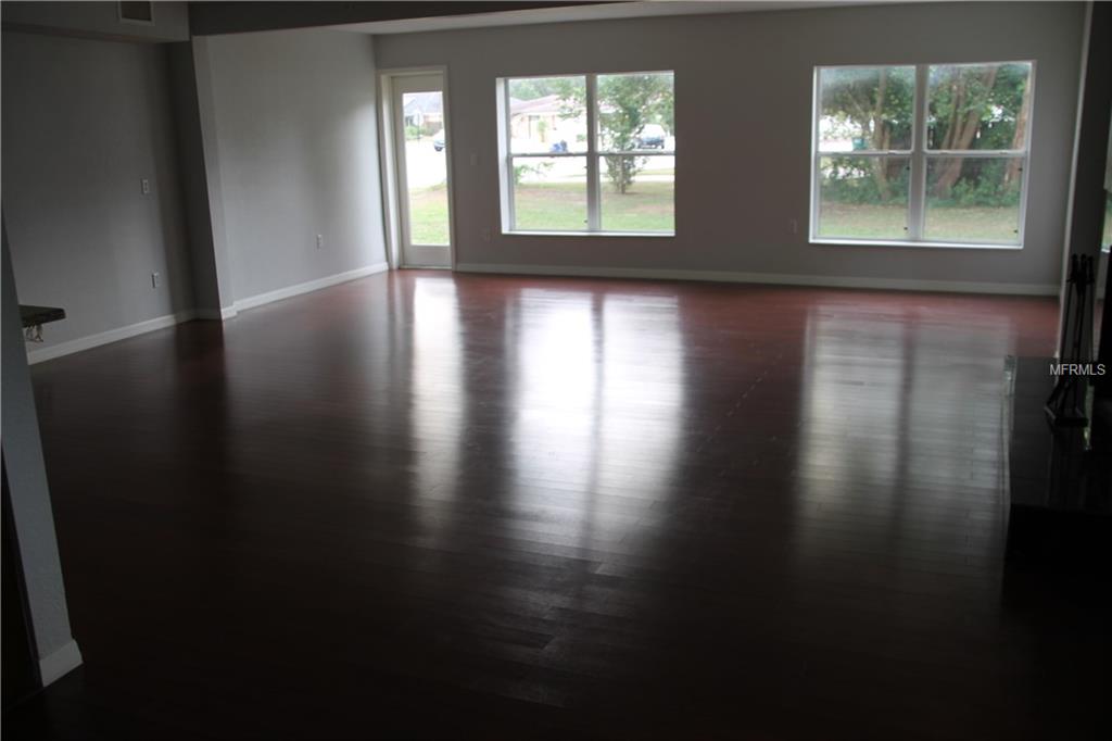 1511 E HORATIO AVENUE, MAITLAND, Florida 32751, 4 Bedrooms Bedrooms, 3 Rooms Rooms,3 BathroomsBathrooms,Residential,For sale,HORATIO,O5546338