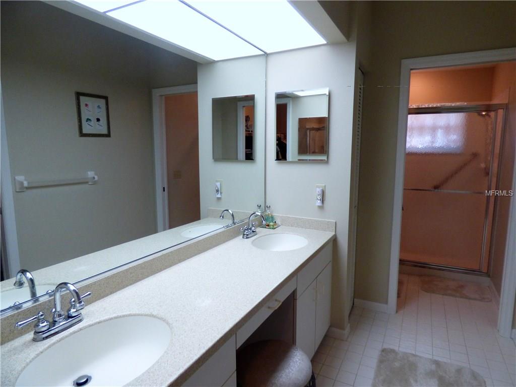 597 CLUBSIDE CIRCLE, VENICE, Florida 34293, 2 Bedrooms Bedrooms, 7 Rooms Rooms,2 BathroomsBathrooms,Residential,For sale,CLUBSIDE,N5915685