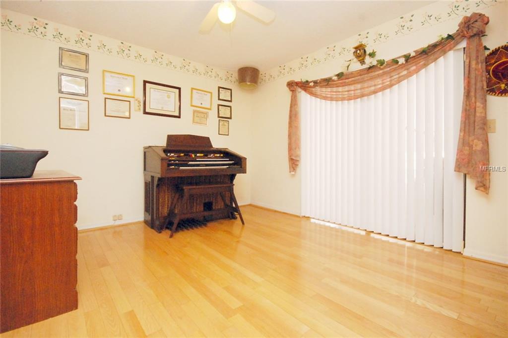 237 BALL PARK AVENUE, SEFFNER, Florida 33584, 4 Bedrooms Bedrooms, 9 Rooms Rooms,2 BathroomsBathrooms,Residential,For sale,BALL PARK,T2922273