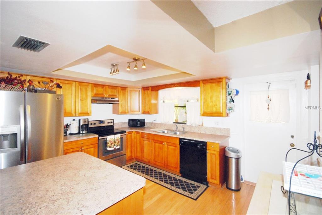 237 BALL PARK AVENUE, SEFFNER, Florida 33584, 4 Bedrooms Bedrooms, 9 Rooms Rooms,2 BathroomsBathrooms,Residential,For sale,BALL PARK,T2922273