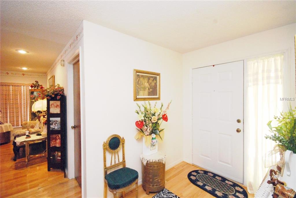 237 BALL PARK AVENUE, SEFFNER, Florida 33584, 4 Bedrooms Bedrooms, 9 Rooms Rooms,2 BathroomsBathrooms,Residential,For sale,BALL PARK,T2922273