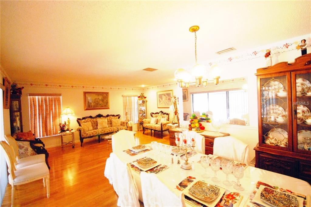 237 BALL PARK AVENUE, SEFFNER, Florida 33584, 4 Bedrooms Bedrooms, 9 Rooms Rooms,2 BathroomsBathrooms,Residential,For sale,BALL PARK,T2922273