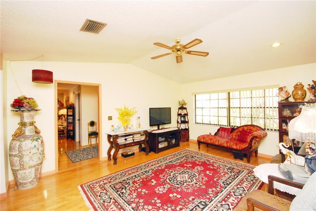 237 BALL PARK AVENUE, SEFFNER, Florida 33584, 4 Bedrooms Bedrooms, 9 Rooms Rooms,2 BathroomsBathrooms,Residential,For sale,BALL PARK,T2922273