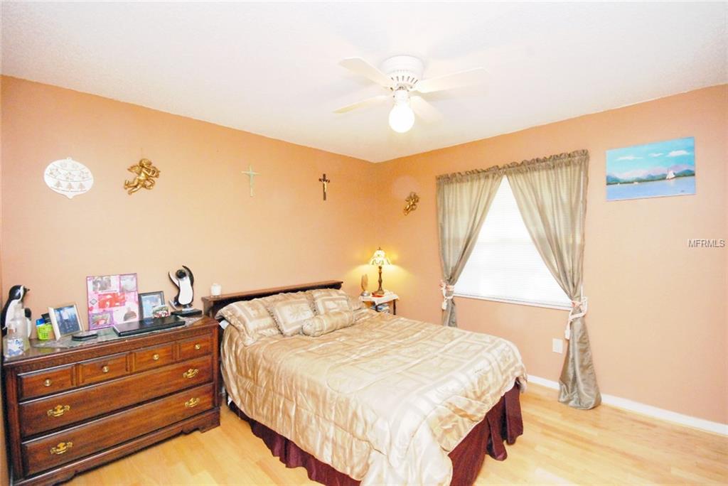 237 BALL PARK AVENUE, SEFFNER, Florida 33584, 4 Bedrooms Bedrooms, 9 Rooms Rooms,2 BathroomsBathrooms,Residential,For sale,BALL PARK,T2922273