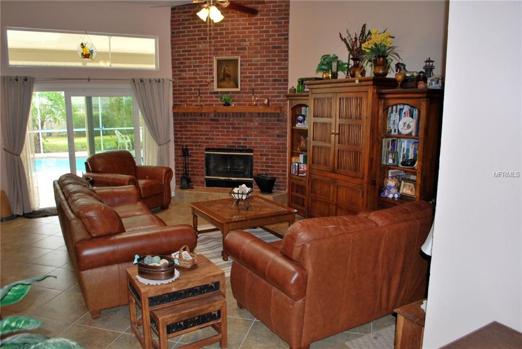 1589 CARILLON PARK DRIVE, OVIEDO, Florida 32765, 6 Bedrooms Bedrooms, 10 Rooms Rooms,4 BathroomsBathrooms,Residential,For sale,CARILLON PARK,O5556495