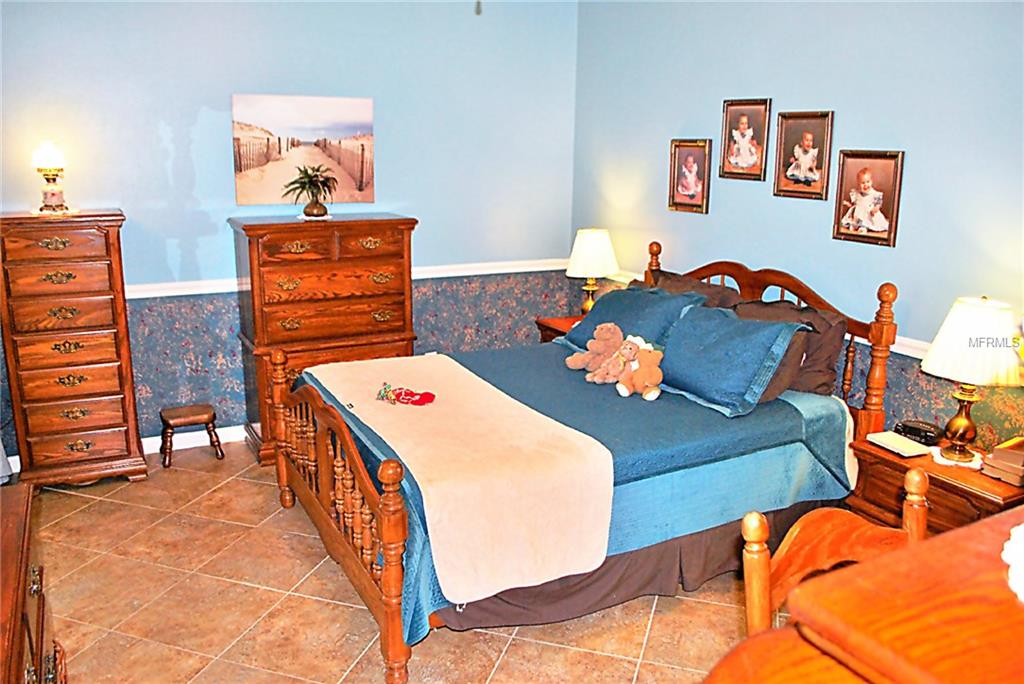 1589 CARILLON PARK DRIVE, OVIEDO, Florida 32765, 6 Bedrooms Bedrooms, 10 Rooms Rooms,4 BathroomsBathrooms,Residential,For sale,CARILLON PARK,O5556495