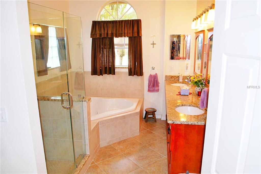 1589 CARILLON PARK DRIVE, OVIEDO, Florida 32765, 6 Bedrooms Bedrooms, 10 Rooms Rooms,4 BathroomsBathrooms,Residential,For sale,CARILLON PARK,O5556495