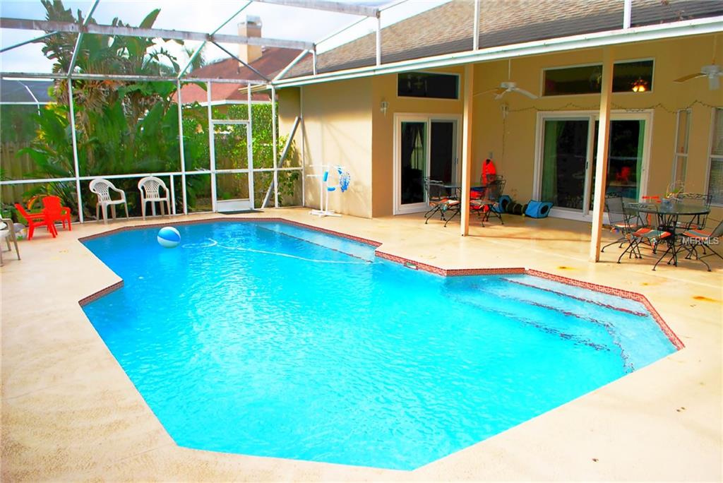 1589 CARILLON PARK DRIVE, OVIEDO, Florida 32765, 6 Bedrooms Bedrooms, 10 Rooms Rooms,4 BathroomsBathrooms,Residential,For sale,CARILLON PARK,O5556495