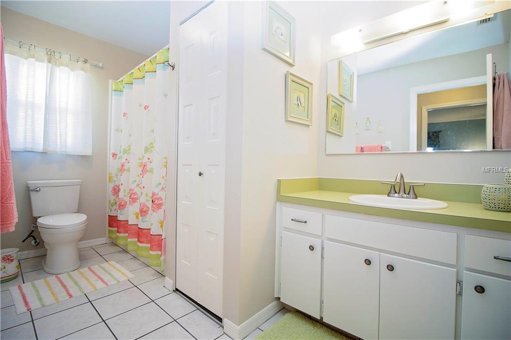 121 WINTERSONG LANE, SUN CITY CENTER, Florida 33573, 2 Bedrooms Bedrooms, 7 Rooms Rooms,2 BathroomsBathrooms,Residential,For sale,WINTERSONG,T2927226