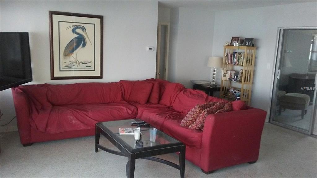 319 10TH AVENUE, INDIAN ROCKS BEACH, Florida 33785, 2 Bedrooms Bedrooms, 3 Rooms Rooms,2 BathroomsBathrooms,Residential,For sale,10TH,U7847489