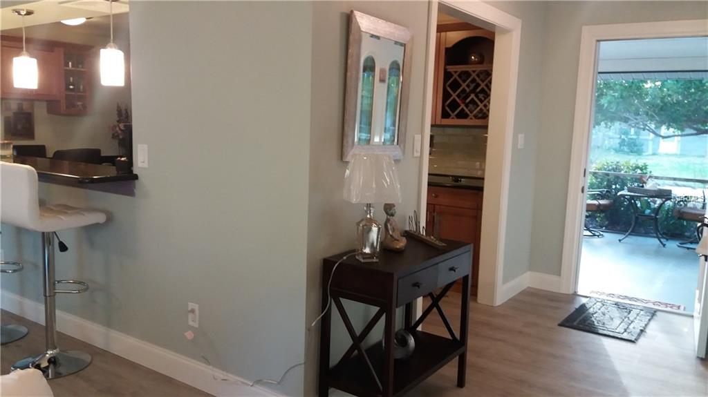 2726 JEFFERSON CIRCLE, SARASOTA, Florida 34239, 3 Bedrooms Bedrooms, 9 Rooms Rooms,2 BathroomsBathrooms,Residential,For sale,JEFFERSON,A4210141