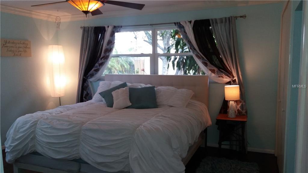 2726 JEFFERSON CIRCLE, SARASOTA, Florida 34239, 3 Bedrooms Bedrooms, 9 Rooms Rooms,2 BathroomsBathrooms,Residential,For sale,JEFFERSON,A4210141