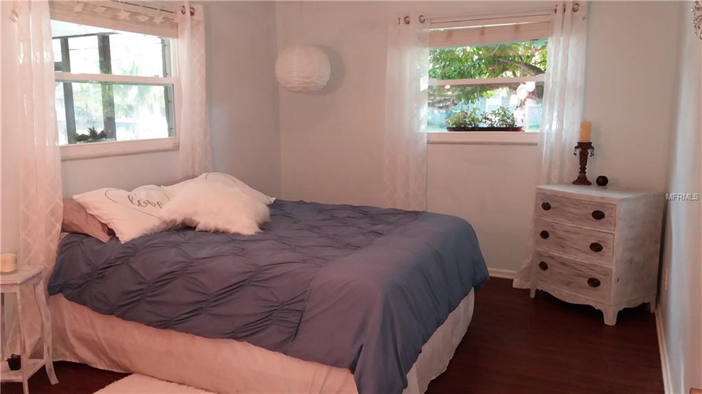 2726 JEFFERSON CIRCLE, SARASOTA, Florida 34239, 3 Bedrooms Bedrooms, 9 Rooms Rooms,2 BathroomsBathrooms,Residential,For sale,JEFFERSON,A4210141