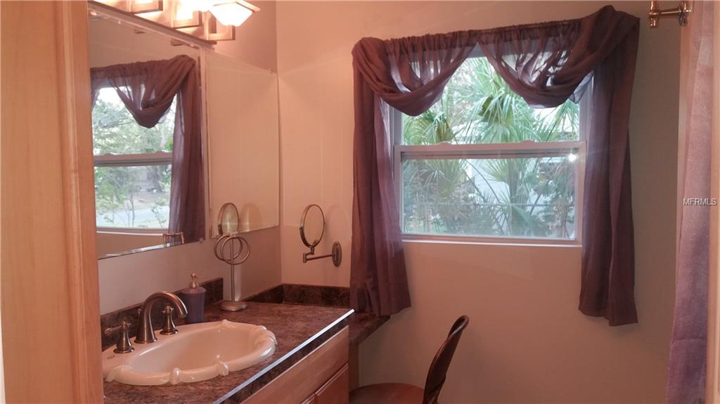 2726 JEFFERSON CIRCLE, SARASOTA, Florida 34239, 3 Bedrooms Bedrooms, 9 Rooms Rooms,2 BathroomsBathrooms,Residential,For sale,JEFFERSON,A4210141