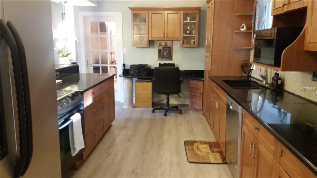 2726 JEFFERSON CIRCLE, SARASOTA, Florida 34239, 3 Bedrooms Bedrooms, 9 Rooms Rooms,2 BathroomsBathrooms,Residential,For sale,JEFFERSON,A4210141