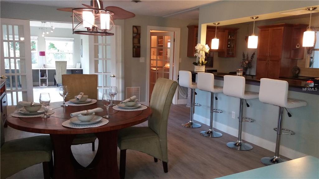 2726 JEFFERSON CIRCLE, SARASOTA, Florida 34239, 3 Bedrooms Bedrooms, 9 Rooms Rooms,2 BathroomsBathrooms,Residential,For sale,JEFFERSON,A4210141