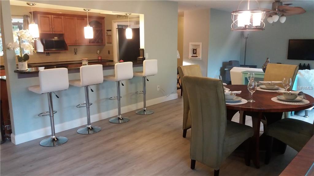 2726 JEFFERSON CIRCLE, SARASOTA, Florida 34239, 3 Bedrooms Bedrooms, 9 Rooms Rooms,2 BathroomsBathrooms,Residential,For sale,JEFFERSON,A4210141