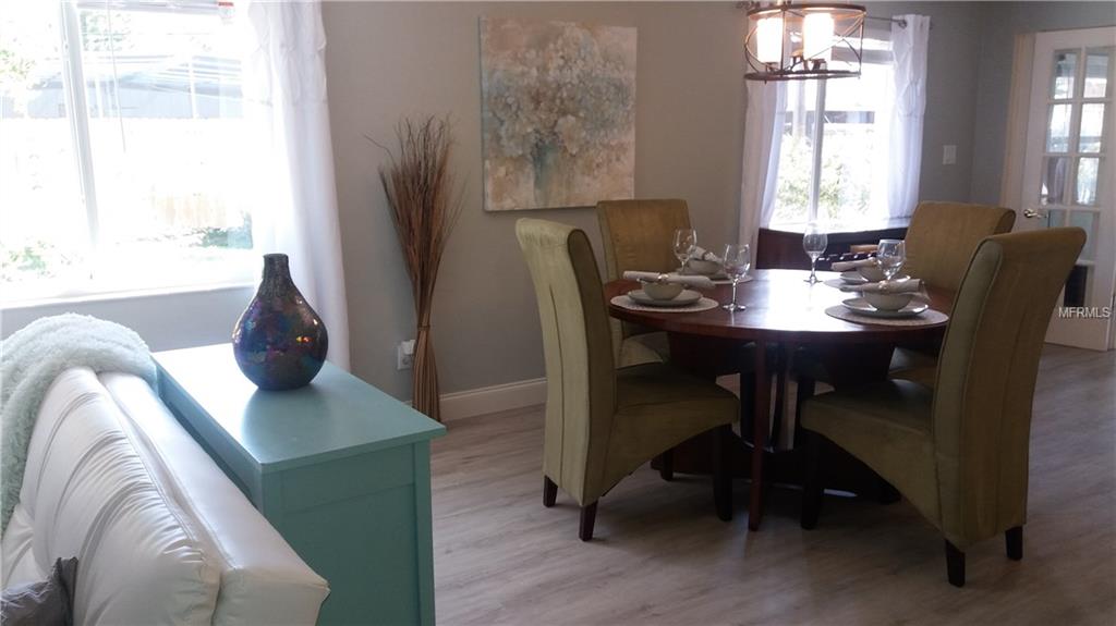 2726 JEFFERSON CIRCLE, SARASOTA, Florida 34239, 3 Bedrooms Bedrooms, 9 Rooms Rooms,2 BathroomsBathrooms,Residential,For sale,JEFFERSON,A4210141