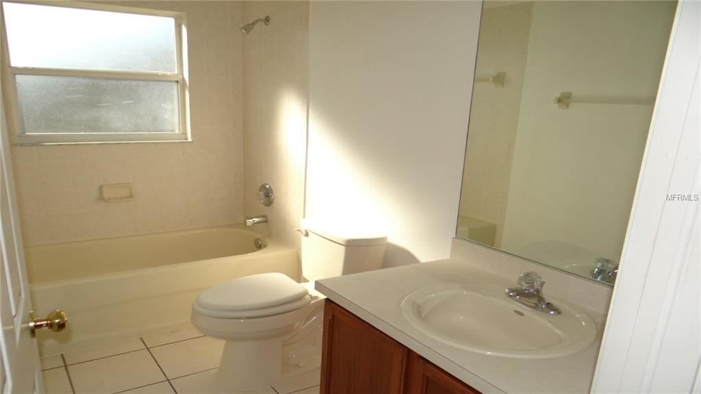 2631 QUEEN ALBERTA DRIVE, VALRICO, Florida 33596, 6 Bedrooms Bedrooms, 12 Rooms Rooms,3 BathroomsBathrooms,Residential,For sale,QUEEN ALBERTA,T2891666