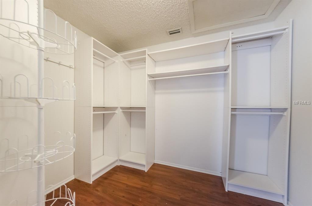 105 WOODBURN COURT, SAFETY HARBOR, Florida 34695, 4 Bedrooms Bedrooms, 9 Rooms Rooms,2 BathroomsBathrooms,Residential,For sale,WOODBURN,U7830761